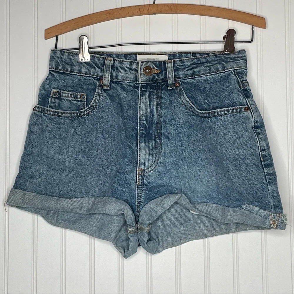 Cotton On Mid Rise Relaxed Cuffed Jean Shorts - Picture 2 of 8